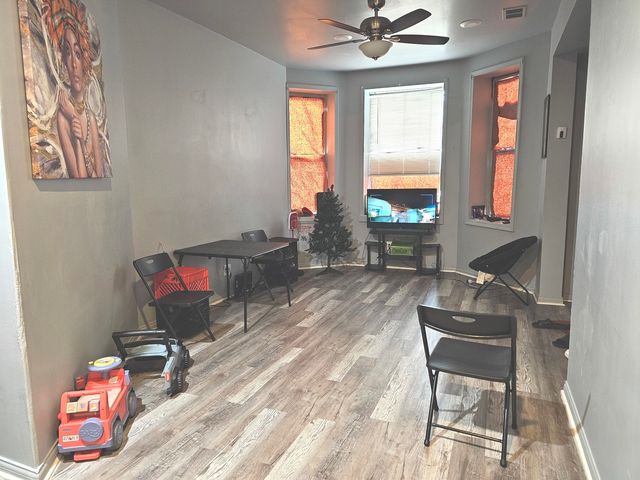 9041 S Burley Avenue, Chicago, IL 60617