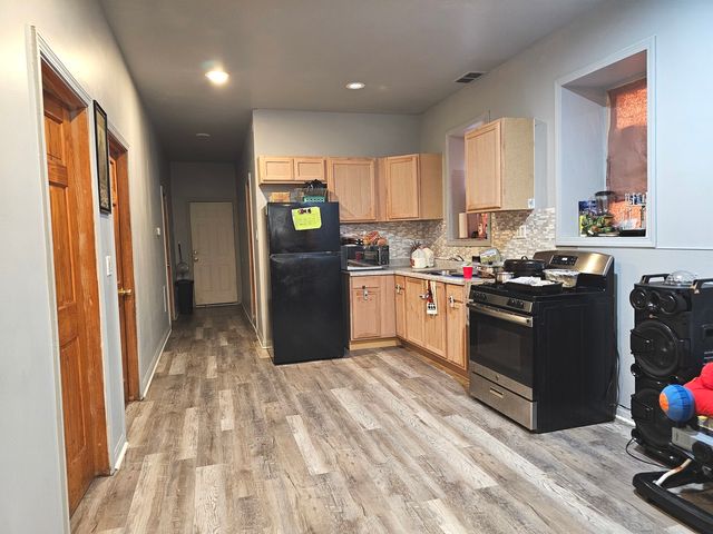 9041 S Burley Avenue, Chicago, IL 60617