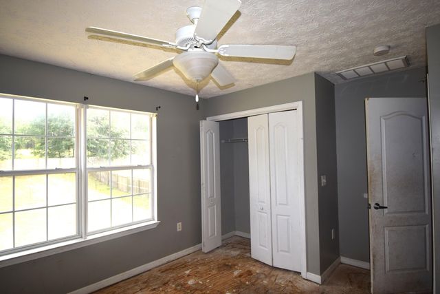 2498 S Lakeview Drive, Crestview, FL 32536