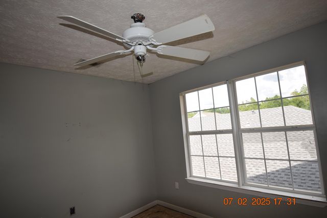 2498 S Lakeview Drive, Crestview, FL 32536