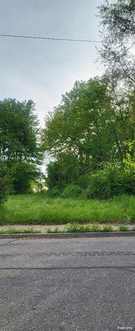 2960 Vermont Street, Detroit, MI 48216