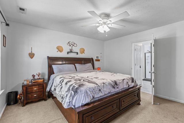 1086 Jason Cir, Ashland City, TN 37015