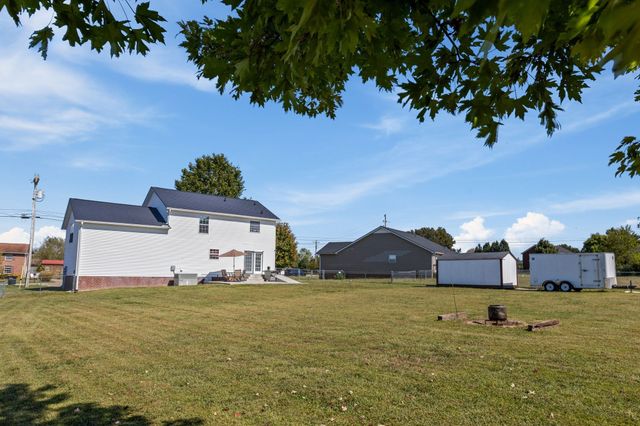 1086 Jason Cir, Ashland City, TN 37015