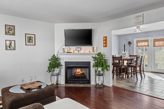 1086 Jason Cir, Ashland City, TN 37015