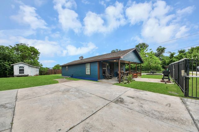 8227 Chadwick Street, Houston, TX 77029