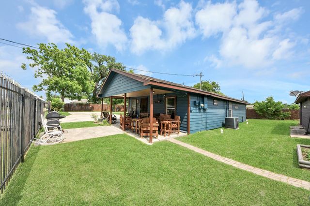 8227 Chadwick Street, Houston, TX 77029
