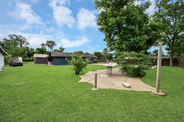 8227 Chadwick Street, Houston, TX 77029