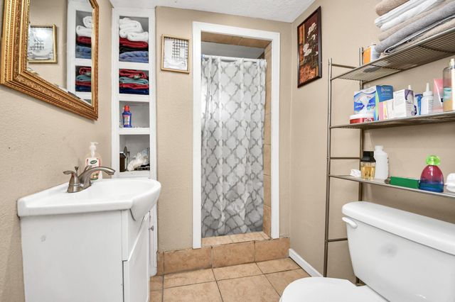 8227 Chadwick Street, Houston, TX 77029