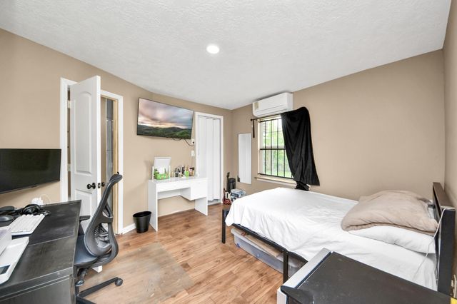 8227 Chadwick Street, Houston, TX 77029