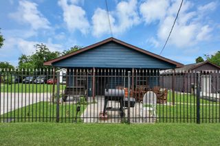 8227 Chadwick Street, Houston, TX 77029