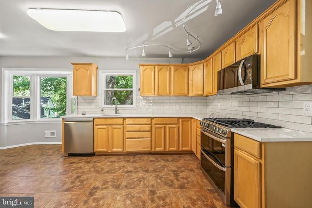 12301 CEDARWOOD CT, Woodbridge, VA 22192