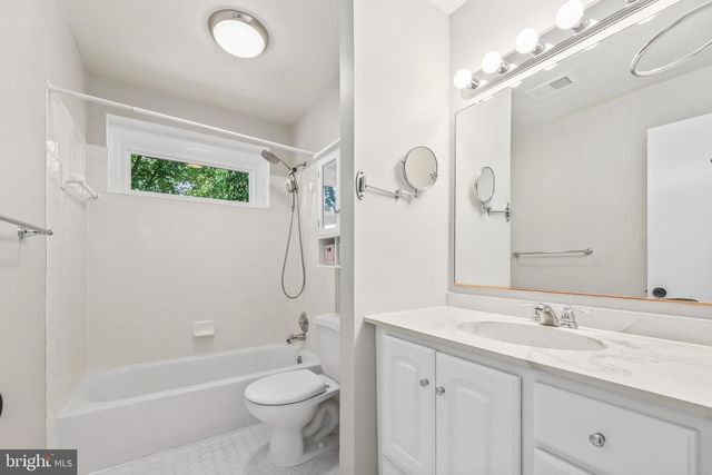 12301 CEDARWOOD CT, Woodbridge, VA 22192