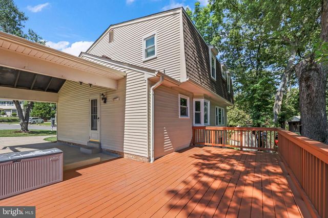12301 CEDARWOOD CT, Woodbridge, VA 22192