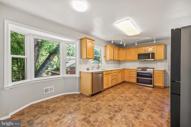 12301 CEDARWOOD CT, Woodbridge, VA 22192