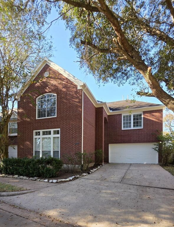 2514 Creek Bluff Lane, Missouri City, TX 77459