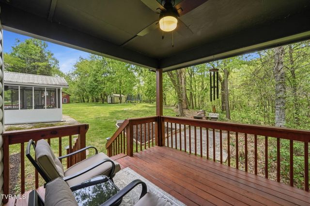 241 Summer Sound Road, Piney Flats, TN 37686