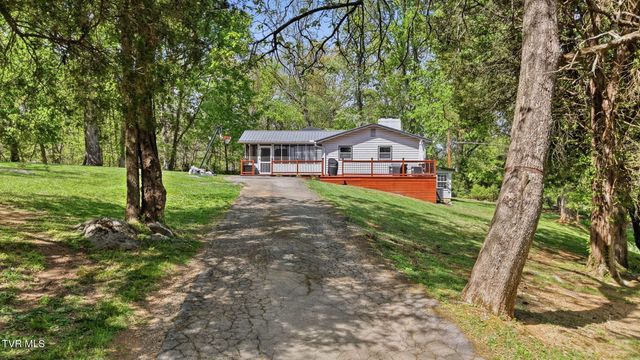 241 Summer Sound Road, Piney Flats, TN 37686