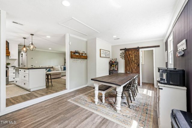 241 Summer Sound Road, Piney Flats, TN 37686