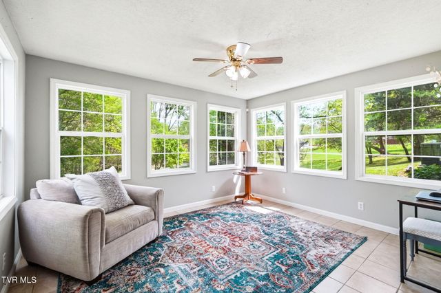 241 Summer Sound Road, Piney Flats, TN 37686