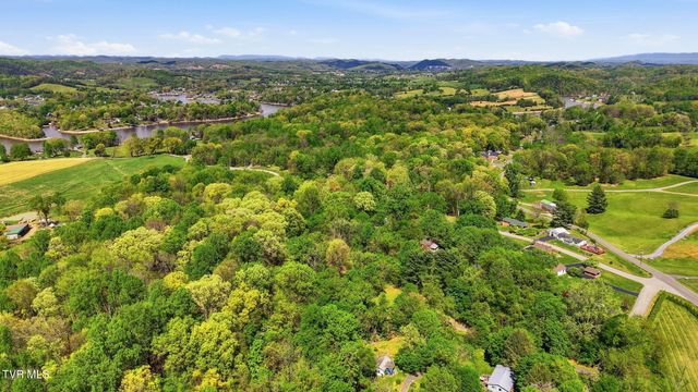 241 Summer Sound Road, Piney Flats, TN 37686