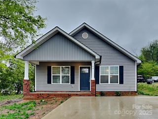 64 Hawthorne Street SW, Concord, NC 28027
