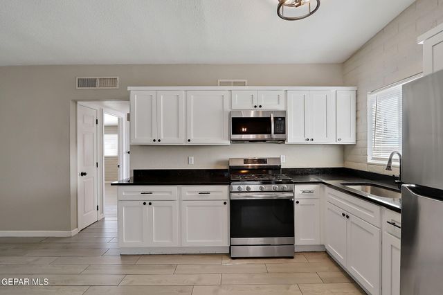 3013 Beachcomber Drive A, El Paso, TX 79936