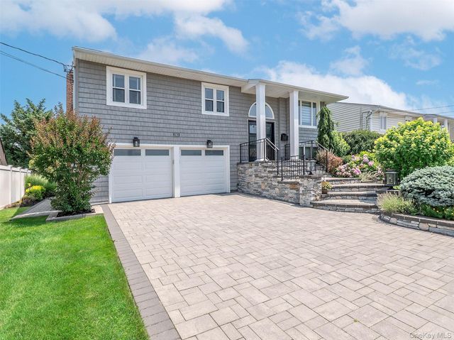 2923 Len Drive, Bellmore, NY 11710