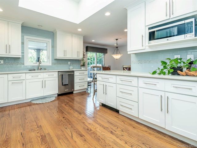 2923 Len Drive, Bellmore, NY 11710