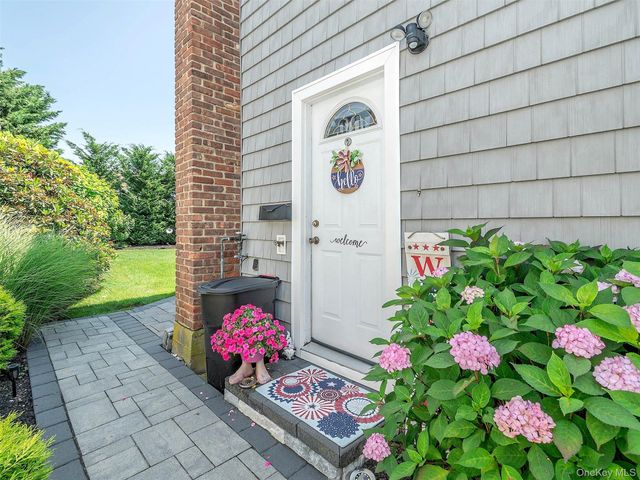 2923 Len Drive, Bellmore, NY 11710