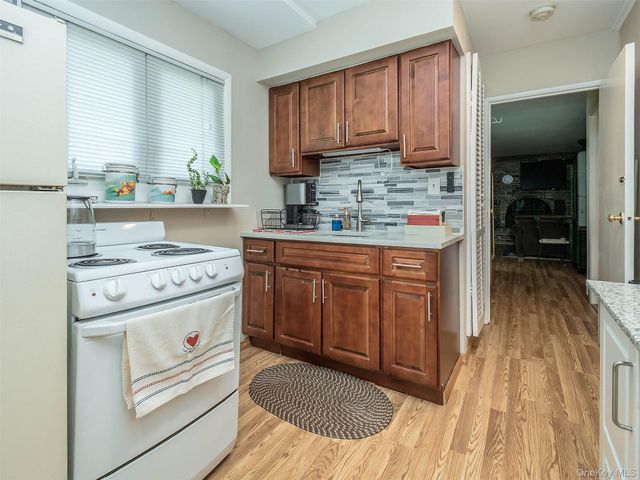 2923 Len Drive, Bellmore, NY 11710