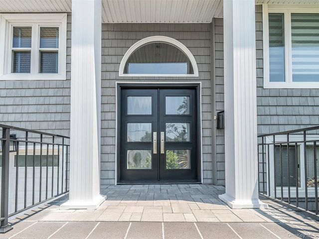 2923 Len Drive, Bellmore, NY 11710