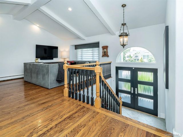 2923 Len Drive, Bellmore, NY 11710