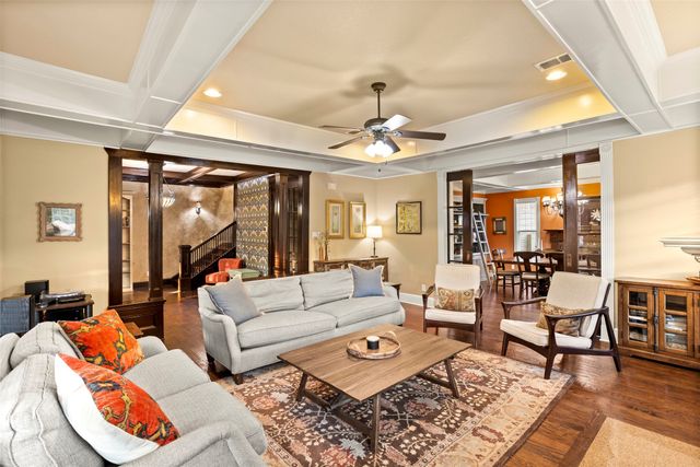 114 E University Avenue, Waxahachie, TX 75165