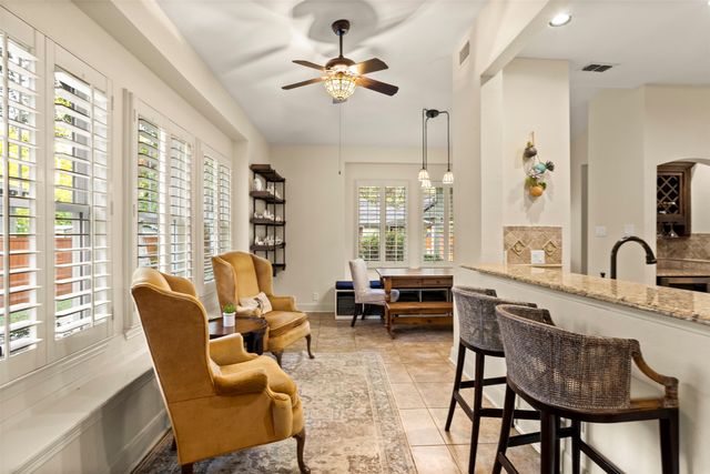 114 E University Avenue, Waxahachie, TX 75165