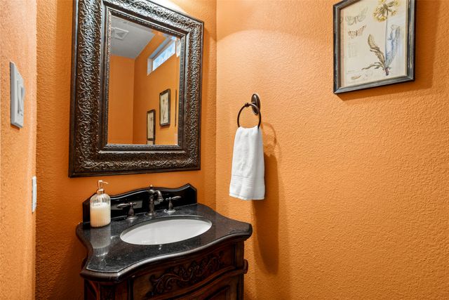 114 E University Avenue, Waxahachie, TX 75165