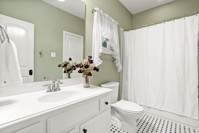 114 E University Avenue, Waxahachie, TX 75165