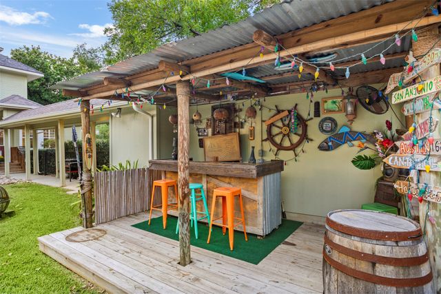 114 E University Avenue, Waxahachie, TX 75165