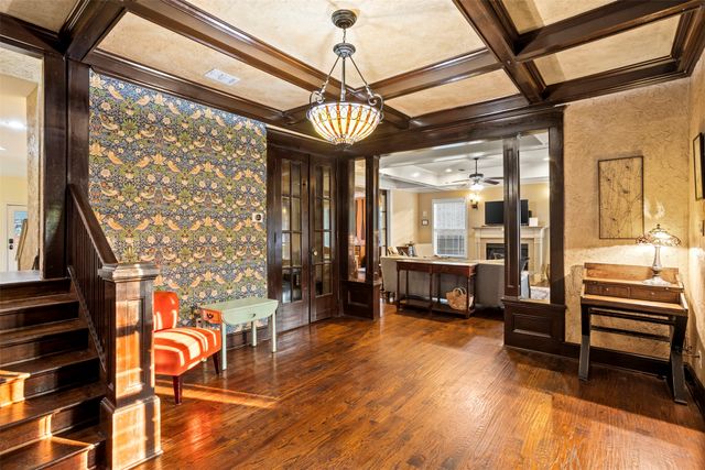 114 E University Avenue, Waxahachie, TX 75165