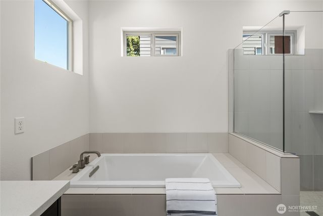 647 S 150th Street, Burien, WA 98148