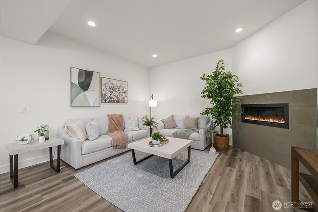 647 S 150th Street, Burien, WA 98148