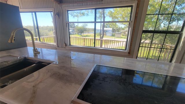 12018 Sandpiper Road, Angleton, TX 77515