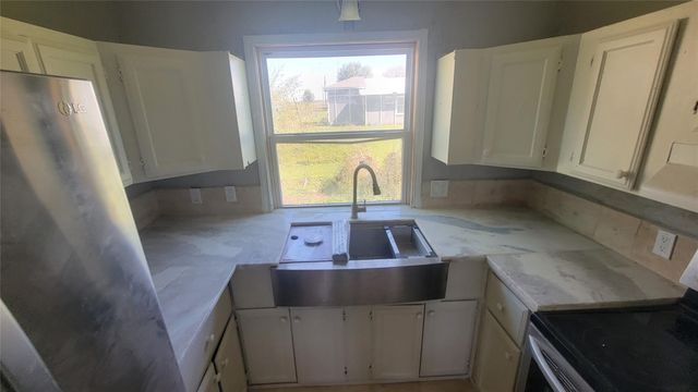 12018 Sandpiper Road, Angleton, TX 77515