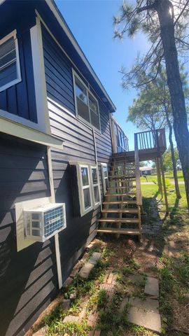 12018 Sandpiper Road, Angleton, TX 77515