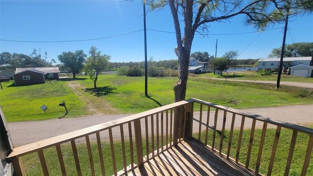 12018 Sandpiper Road, Angleton, TX 77515