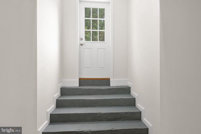 19005 TIDEWATER TRL, Fredericksburg, VA 22408