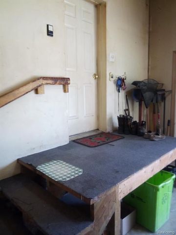 5255 N Seymour Road, Flushing, MI 48433