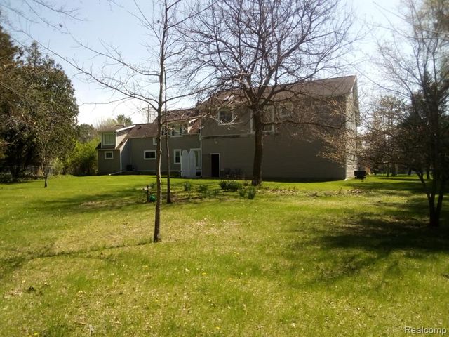 5255 N Seymour Road, Flushing, MI 48433