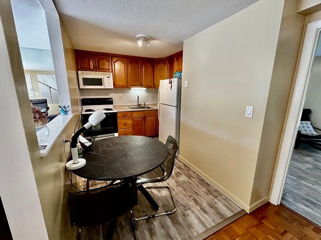 100C Washington Park Dr. 9, Andover, MA 01810