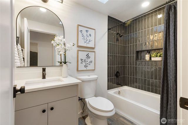 1831 201st Place SW, Lynnwood, WA 98036