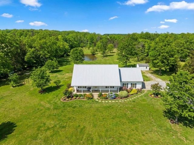 954 Newt Vanattia Rd, Hillsboro, TN 37342
